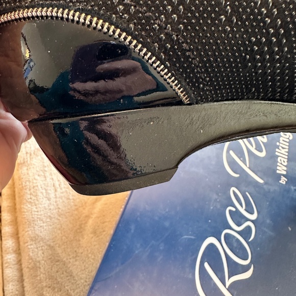 Walking Cradle patent flats - Picture 5 of 6